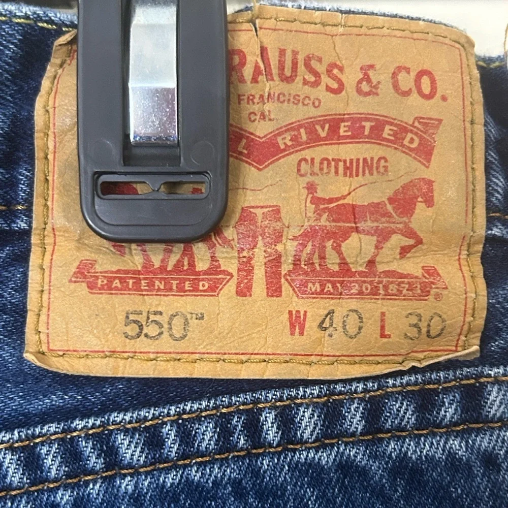 Levi’s 550 Men’s 49x30 (38x29) Relaxed Fit Dark Wash Jeans